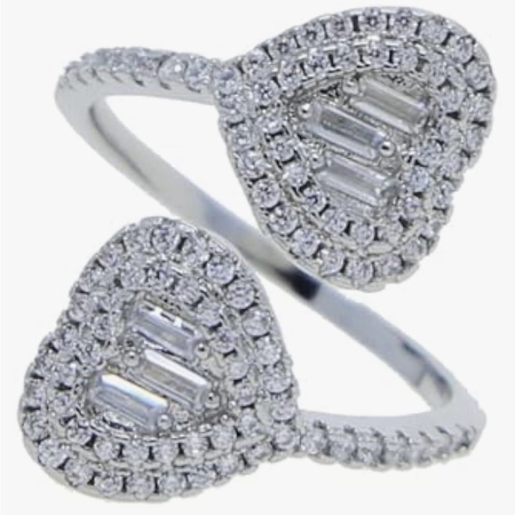 Iced Out Heart Adjustable Ring 💍 - Picture 4 of 4